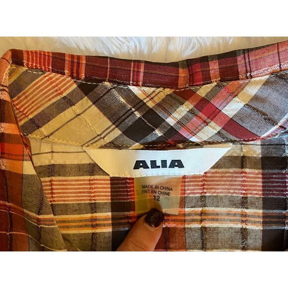 Alia SZ 12 Woman’s Stylish Soft Colorful Button Down Plaid Blouse/Top - Picture 3 of 11